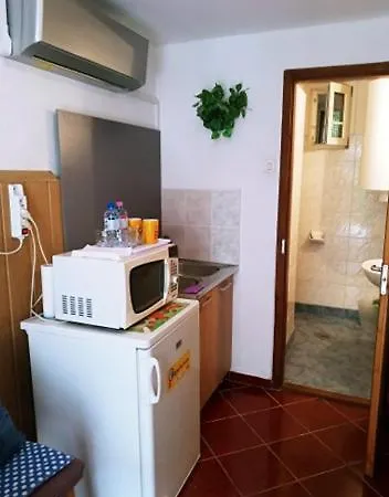 Kata Apartman